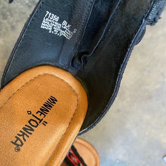 Minnetonka Douthwest Fringe Sandals - Picture 3 of 5